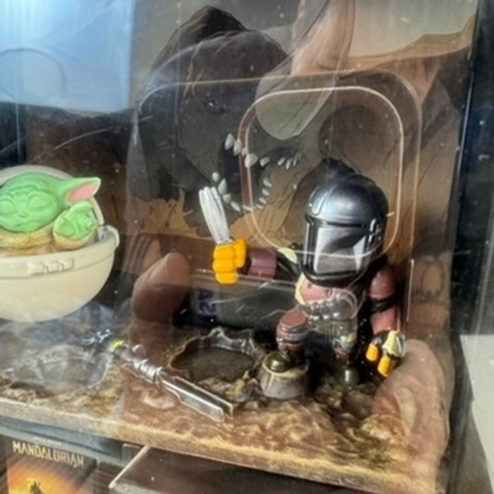 FANDROP The Mandolorian & Grogu SW03 Artifact The Mandolorian Diorama - Picture 3 of 7